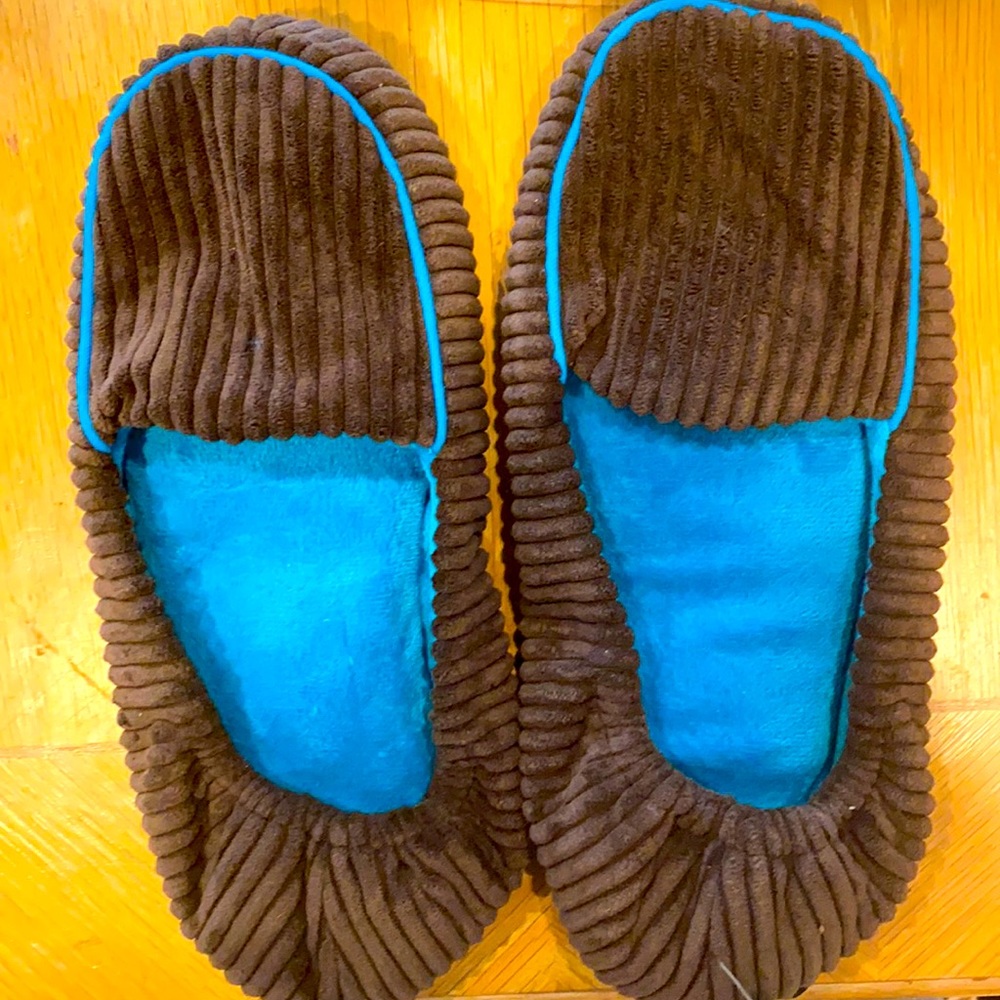 Hue house shoes